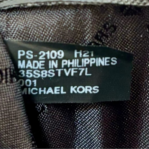 NWOT Michael Kors Large Saffiano Leather Jet Set Wallet - Picture 8 of 8